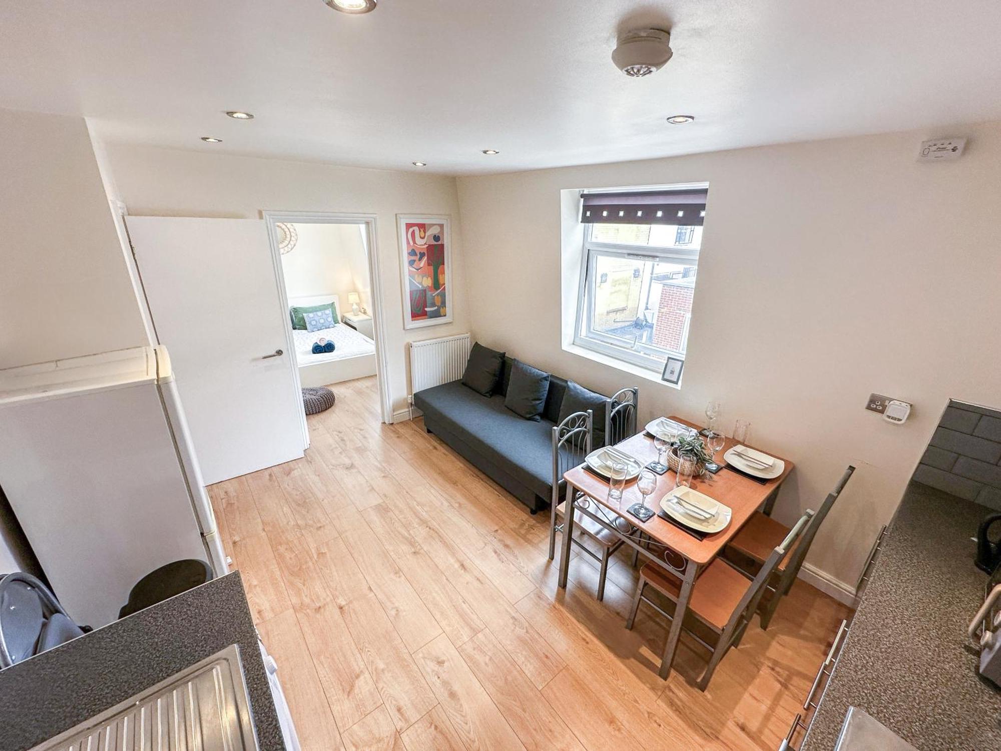Lovely 3 Bed Apartment In The City Of Londra Exterior foto