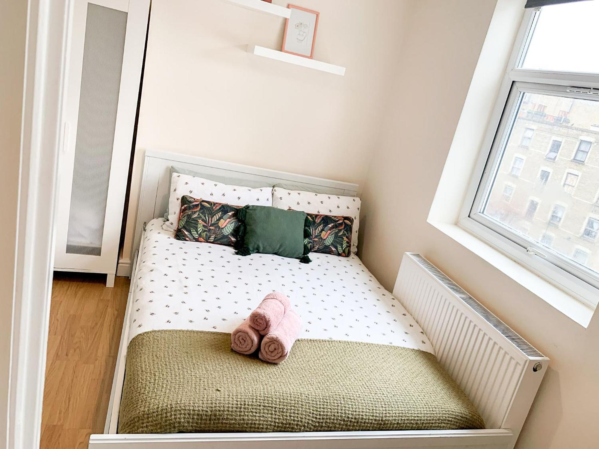 Lovely 3 Bed Apartment In The City Of Londra Exterior foto