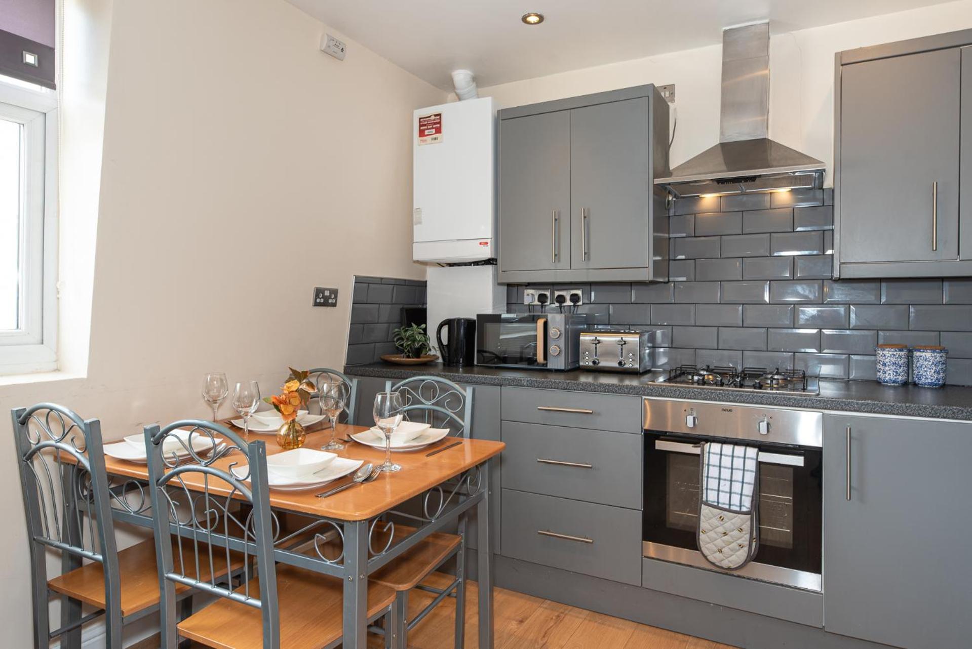Lovely 3 Bed Apartment In The City Of Londra Exterior foto