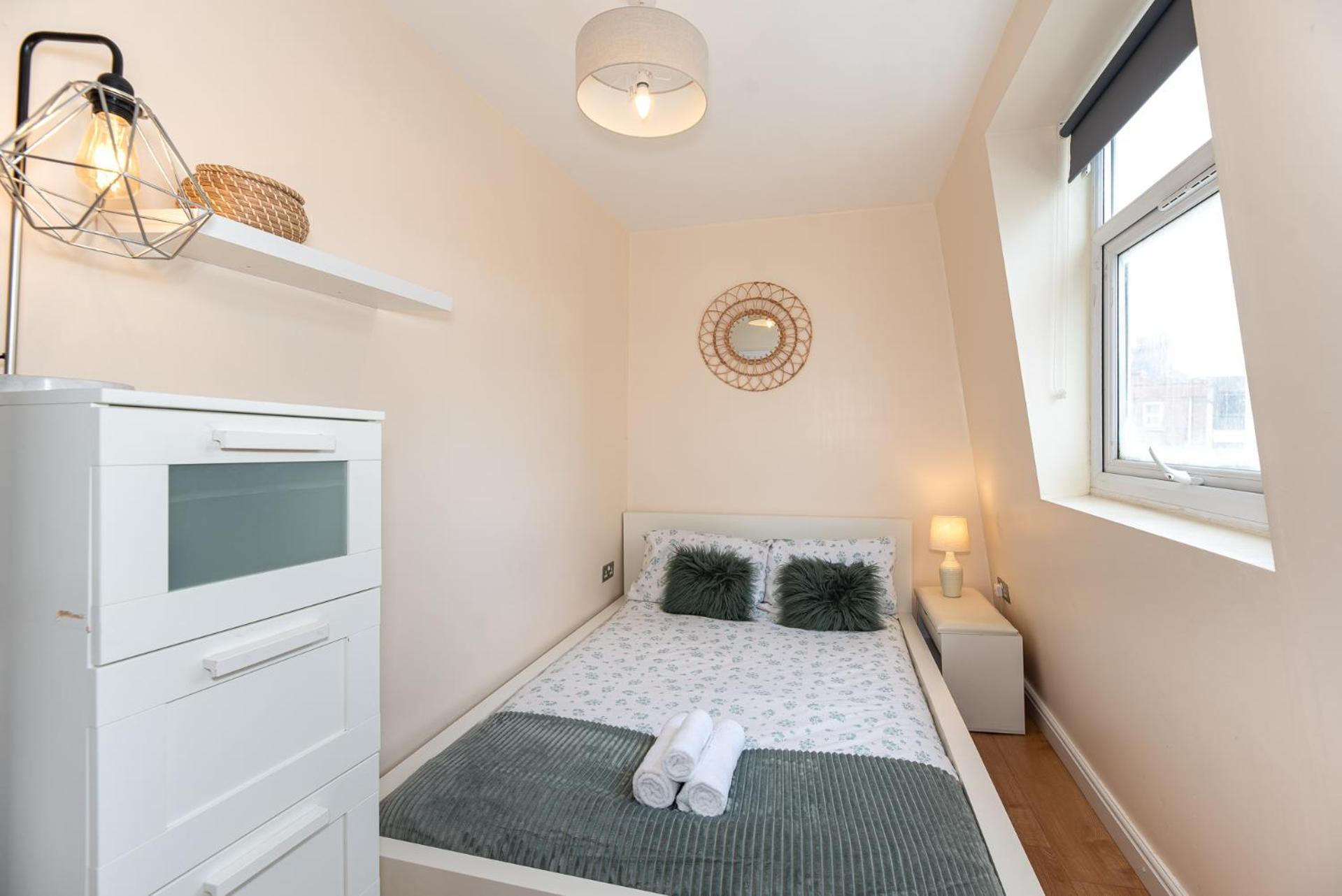 Lovely 3 Bed Apartment In The City Of Londra Exterior foto
