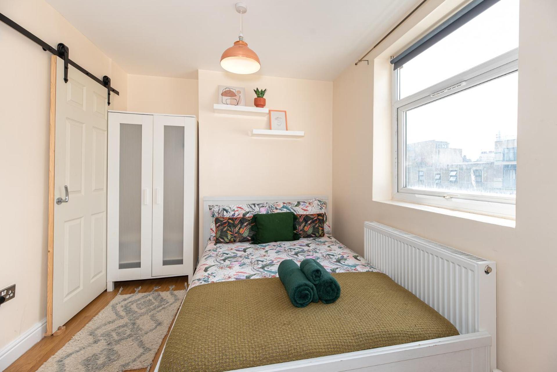 Lovely 3 Bed Apartment In The City Of Londra Exterior foto