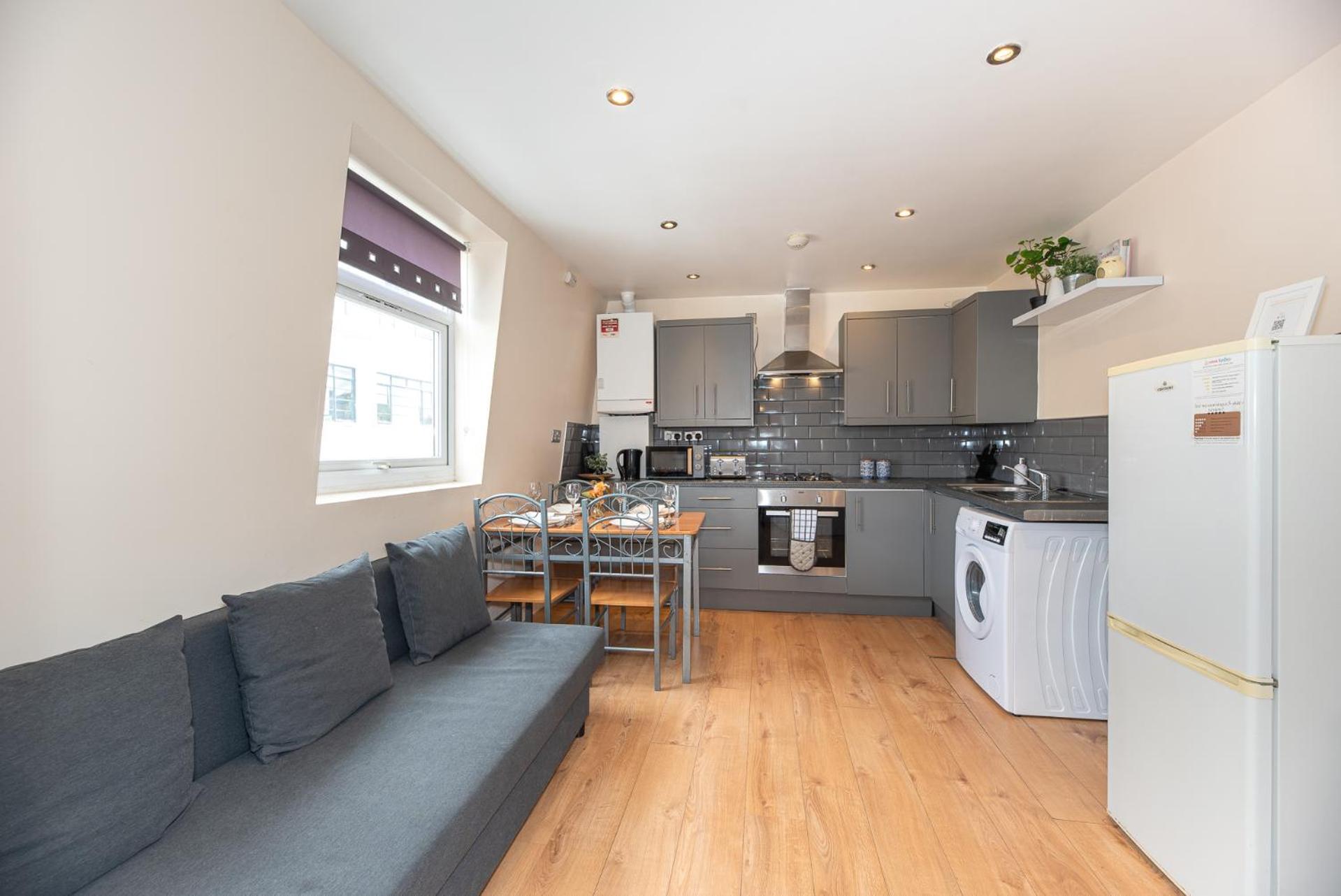 Lovely 3 Bed Apartment In The City Of Londra Exterior foto
