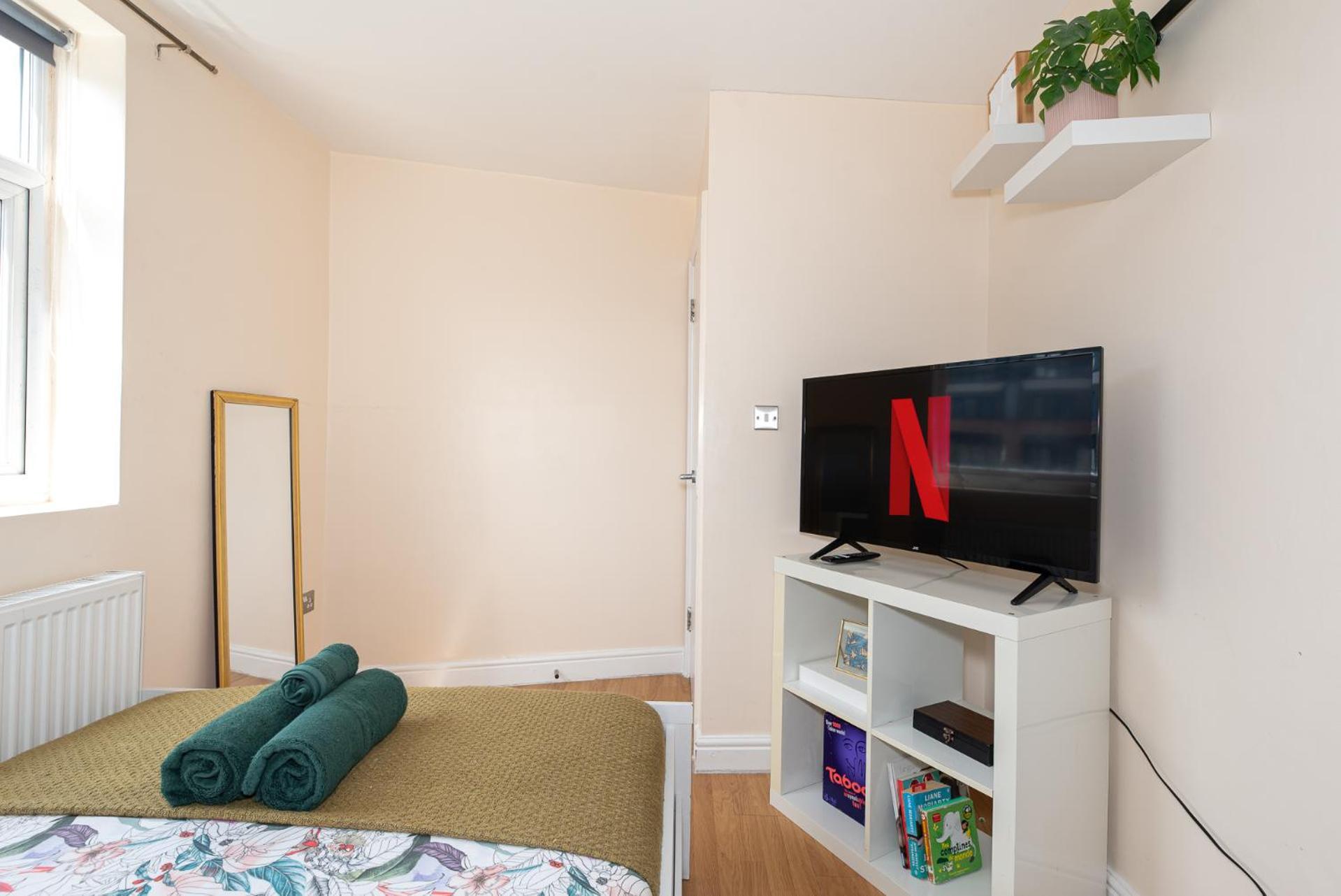 Lovely 3 Bed Apartment In The City Of Londra Exterior foto