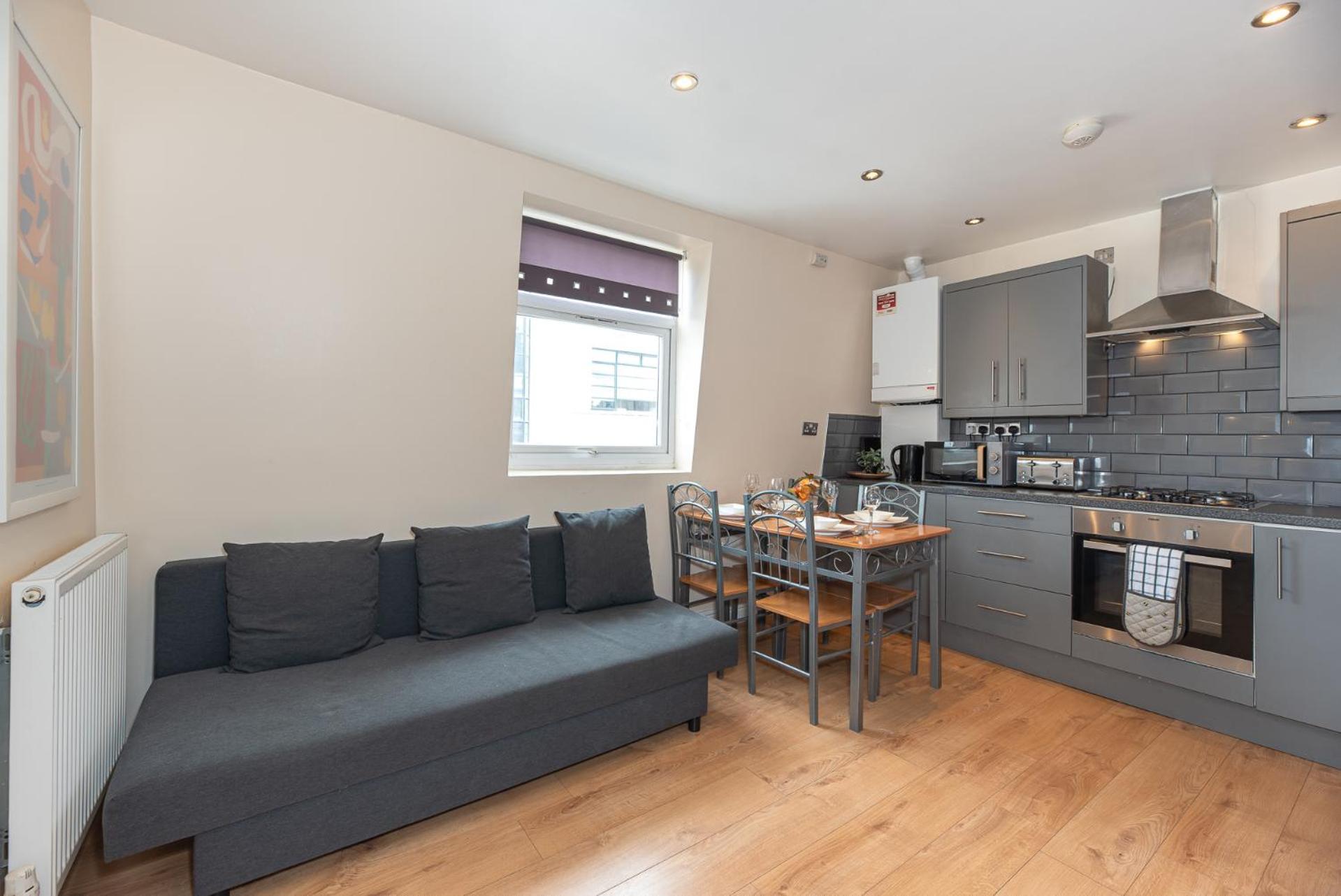 Lovely 3 Bed Apartment In The City Of Londra Exterior foto