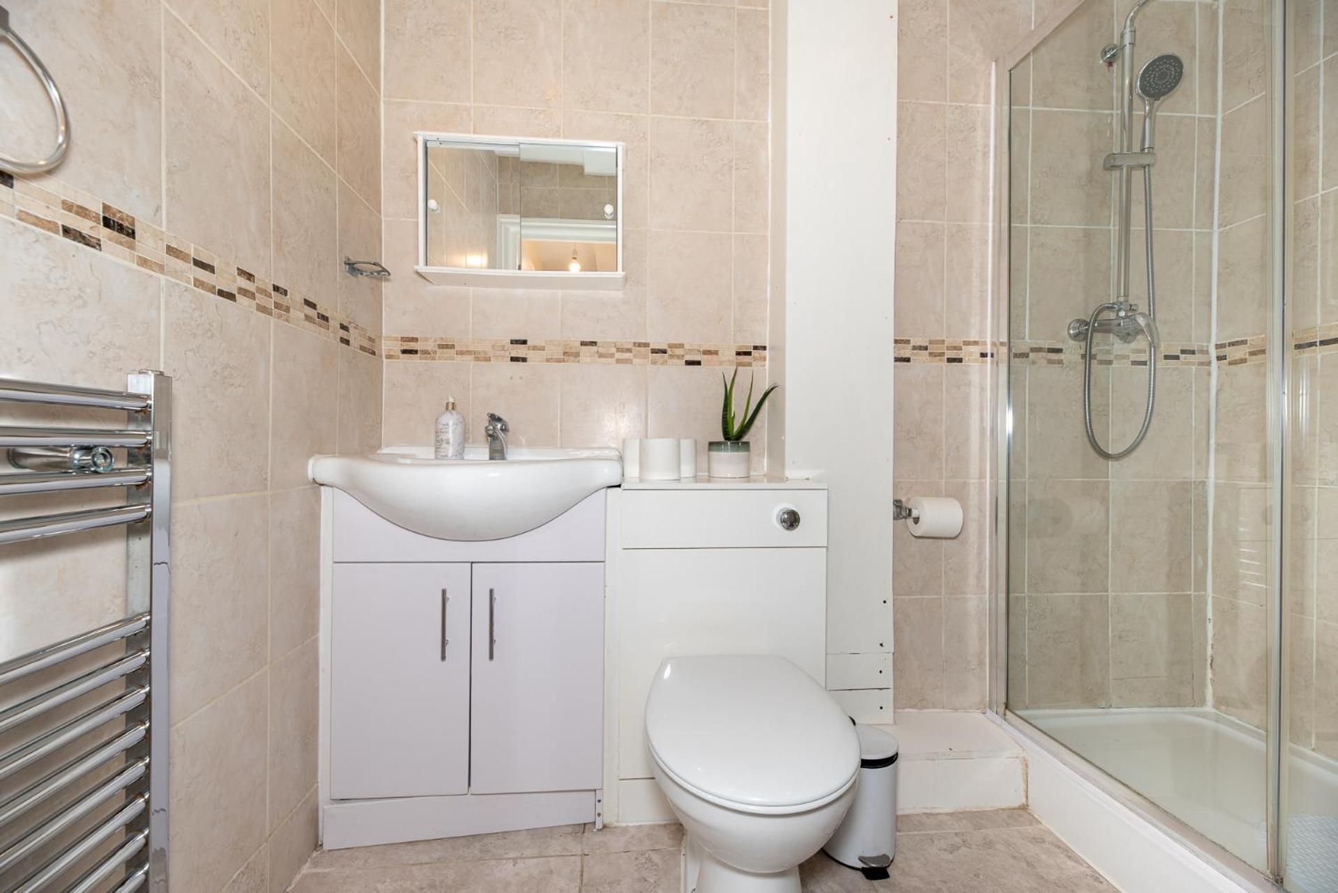 Lovely 3 Bed Apartment In The City Of Londra Exterior foto