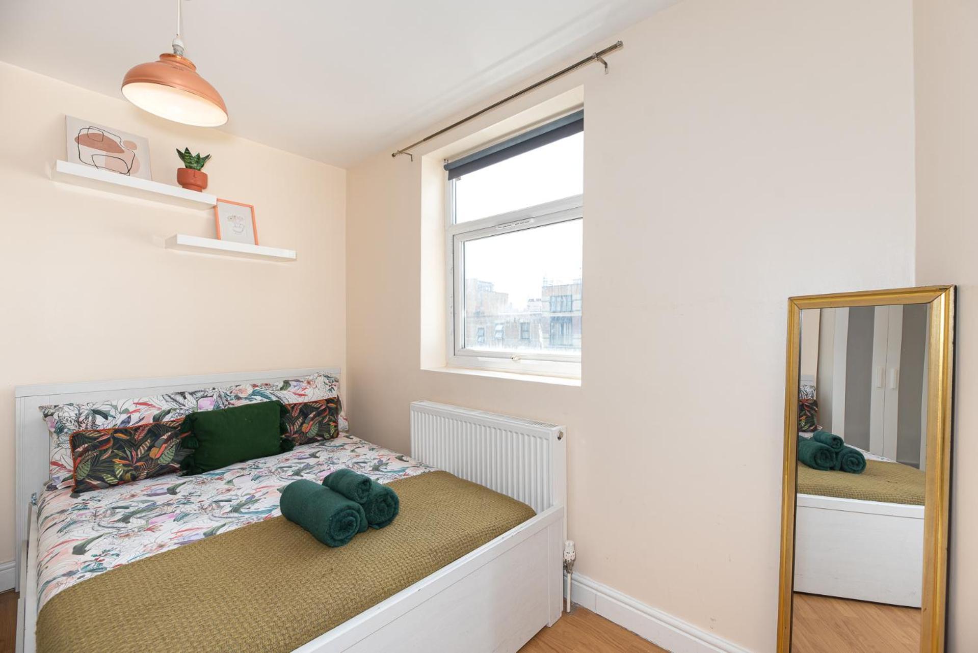 Lovely 3 Bed Apartment In The City Of Londra Exterior foto