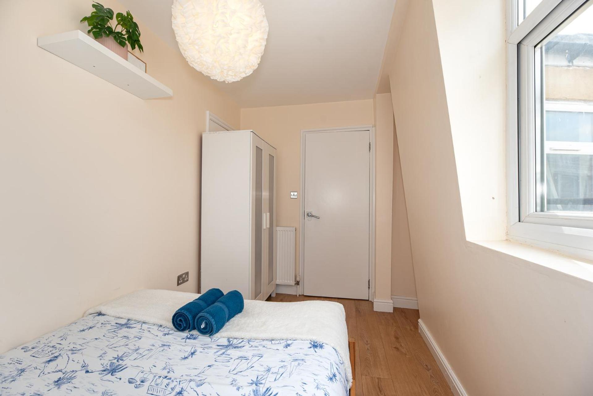 Lovely 3 Bed Apartment In The City Of Londra Exterior foto