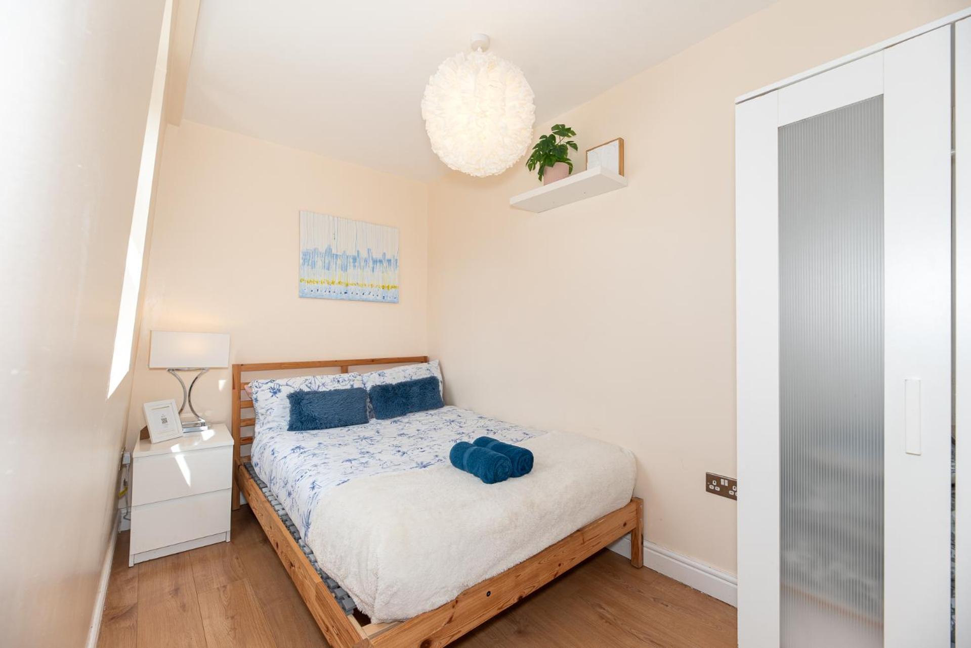 Lovely 3 Bed Apartment In The City Of Londra Exterior foto